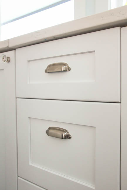 How To Install Cabinet Knobs With A, Where To Put Pull Handles On Kitchen Cabinets