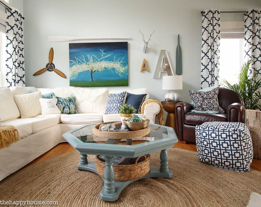 Cozy Coastal Navy And White Living Room, Navy Blue And White Living Room