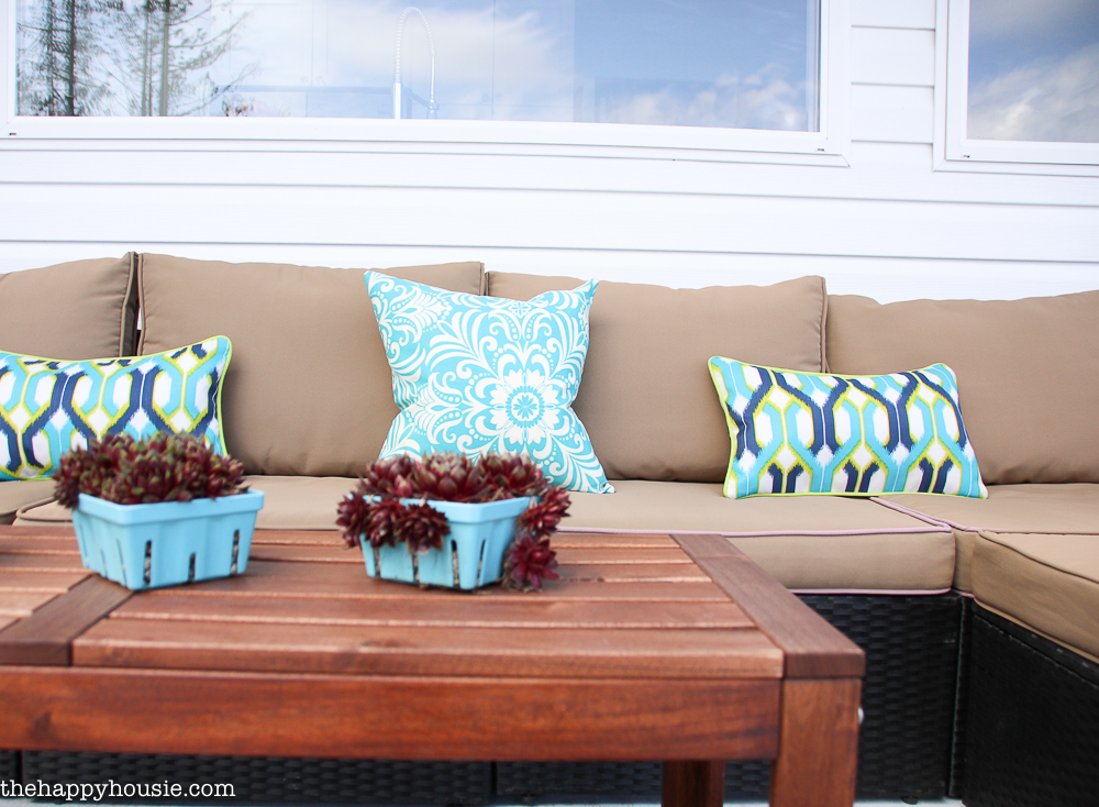How To Protect Your Outdoor Cushions, Can You Leave Outdoor Cushions Outside Overnight