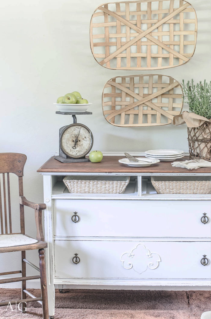 Stunning Farmhouse Style Decor at Anderson Grant