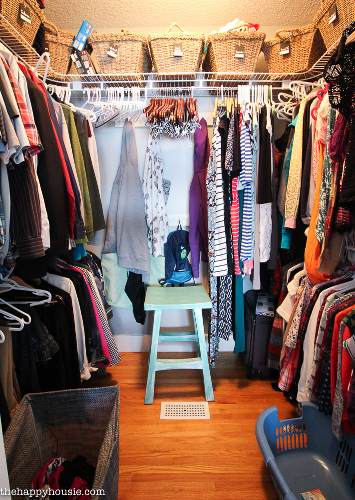 7 Tips For Completely Organizing Your Closet And Dresser The