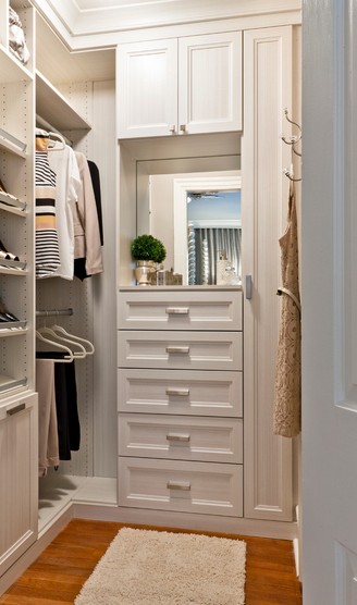 20 Incredible Small Walk-in Closet Ideas & Makeovers | The ...