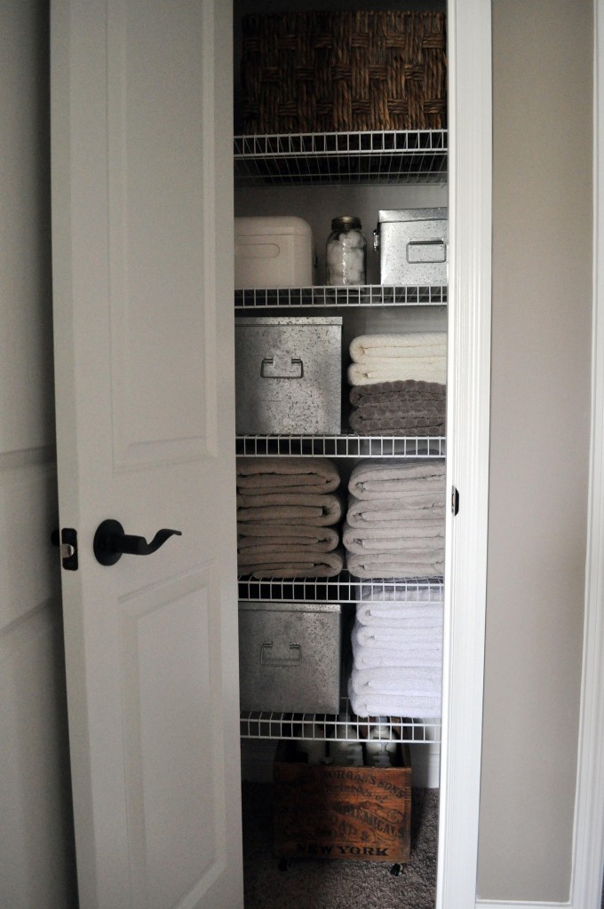 20 Beautifully Organized Linen Closets | The Happy Housie