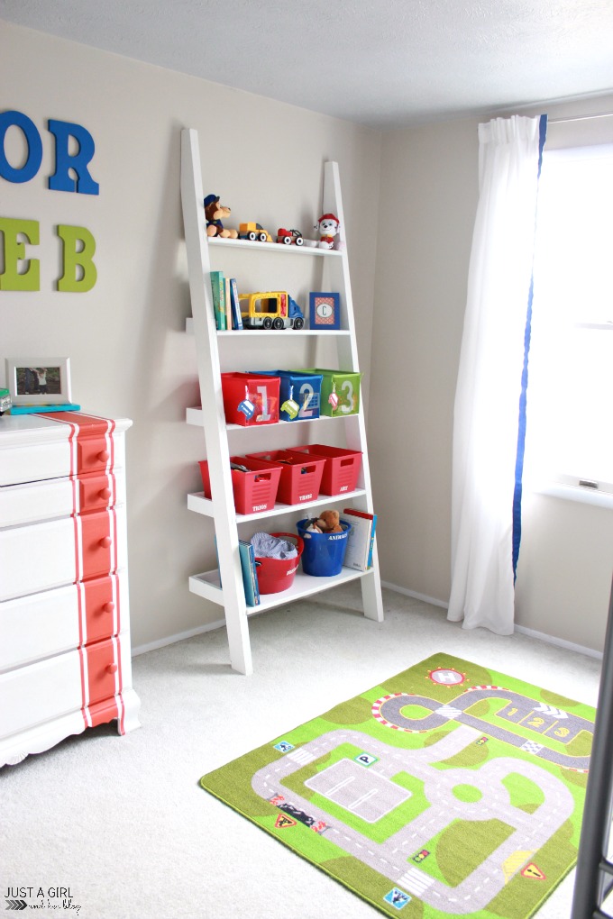 Fantastic Ideas for Organizing Kid's Bedrooms - The Happy ...