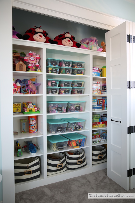 children's toy room storage