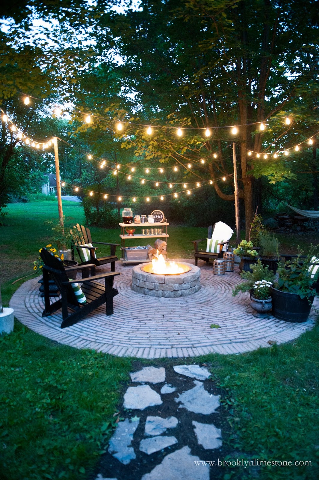 Stunning & Inspiring Outdoor Fire Pit Areas | The Happy Housie