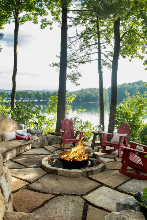 Inspiring Outdoor Fire Pit Areas, Fire Pit By Lake