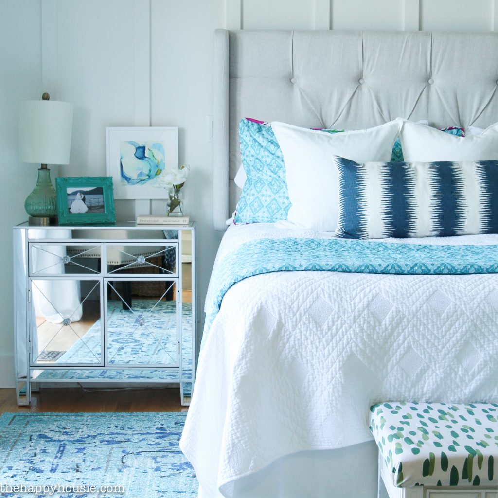 How to Decorate Your Master Bedroom on a Budget - The ...