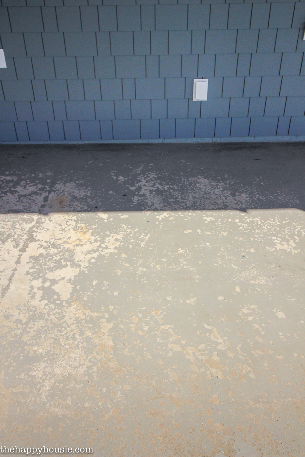 How To Transform An Old Tired Cracked Concrete Patio The Happy