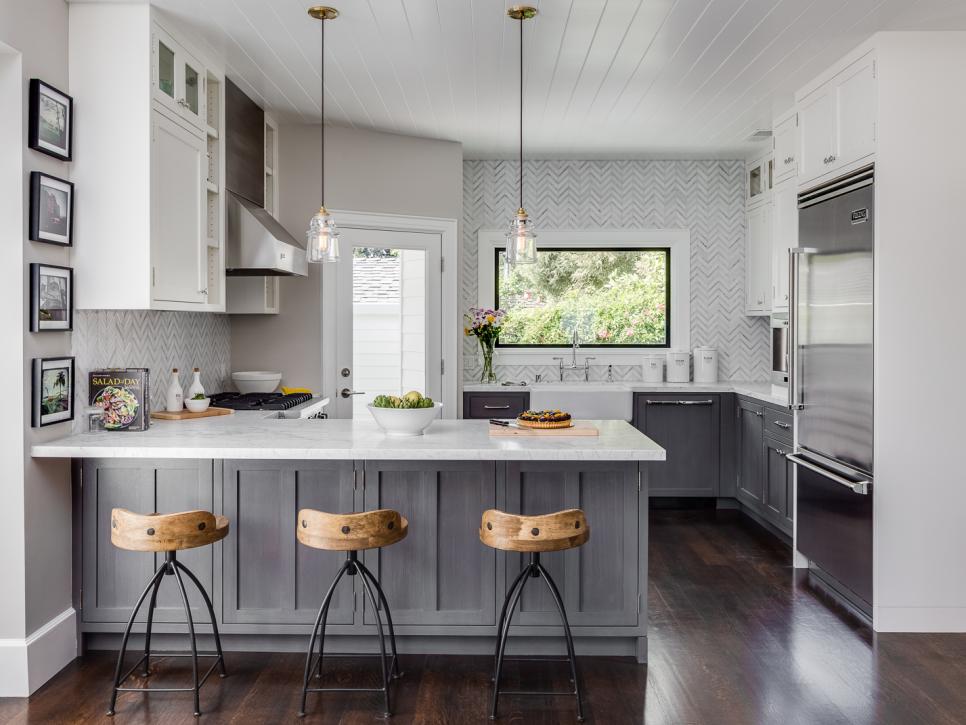 20 Fabulous Kitchens Featuring Grey, Gray And White Kitchen Cabinets