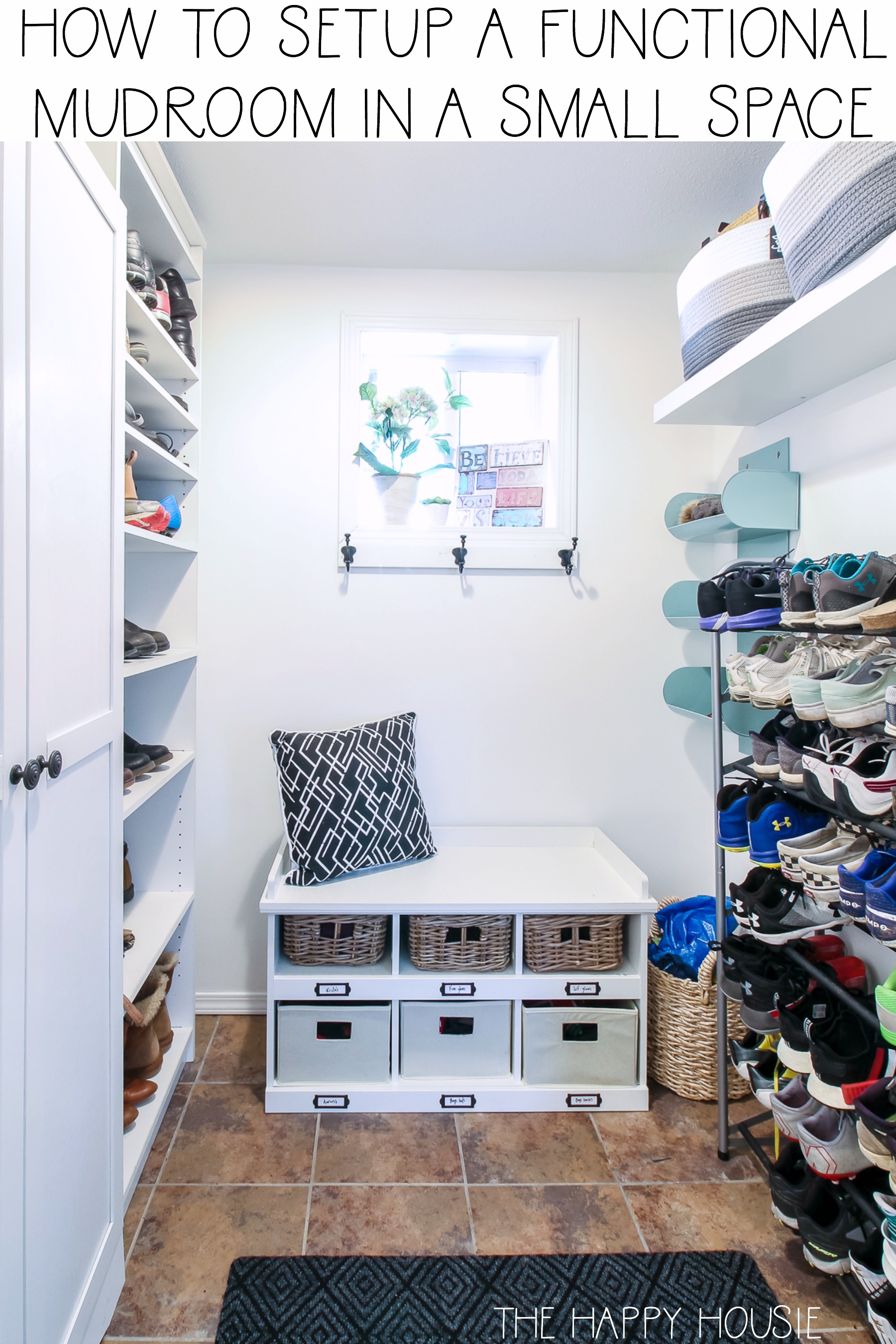 Verwonderlijk How to Setup a Functional Mudroom in a Small Space | The Happy Housie WZ-37